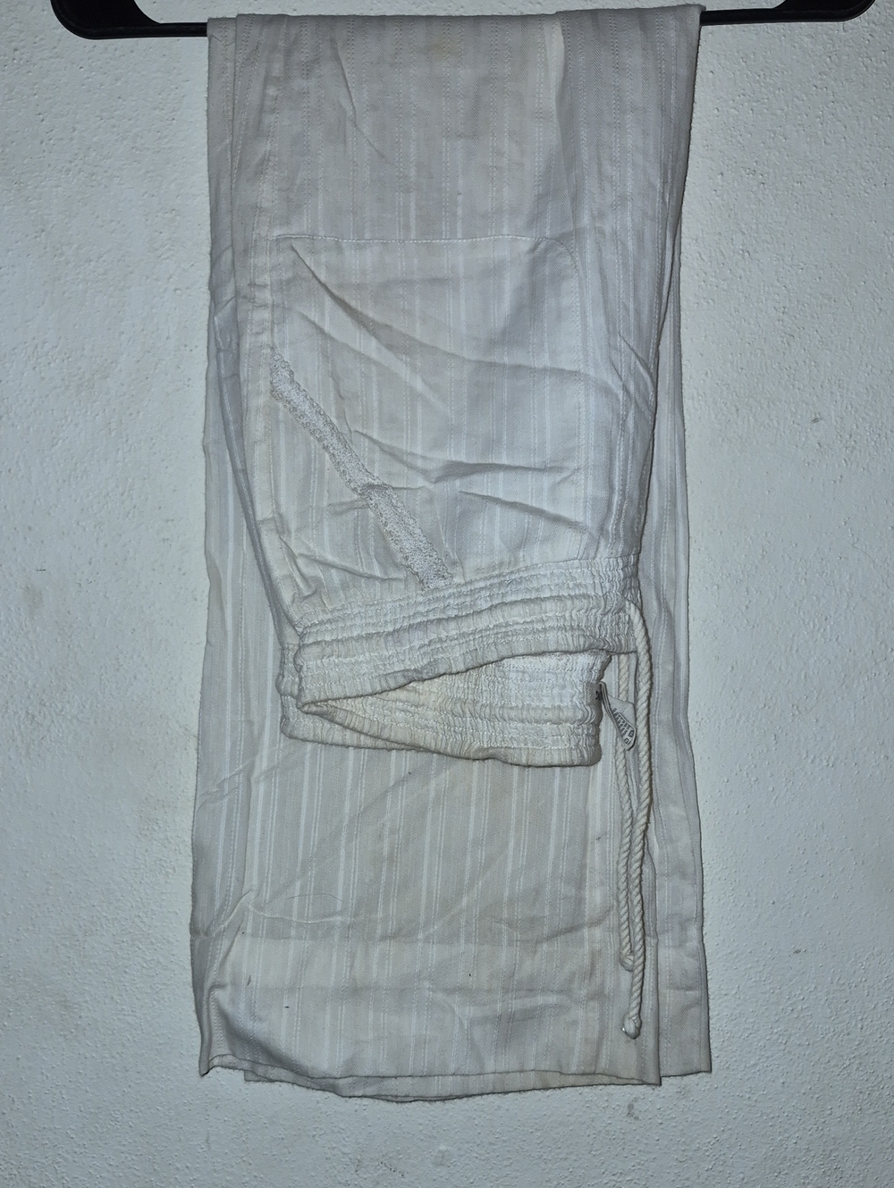 Women’s White Drawstring Linen-Blend Pants